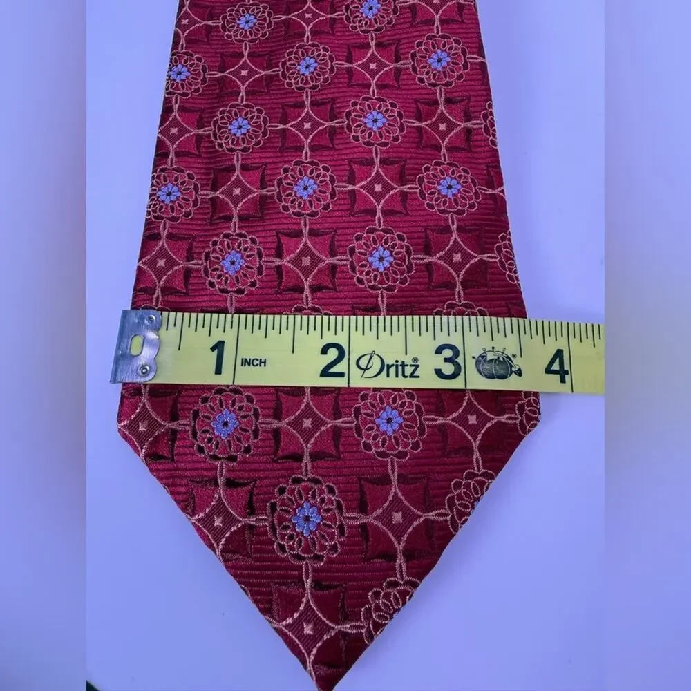 NWT Geoff Nicholson 100% Silk Tie Red Gold Floral Medallion Made in Italy